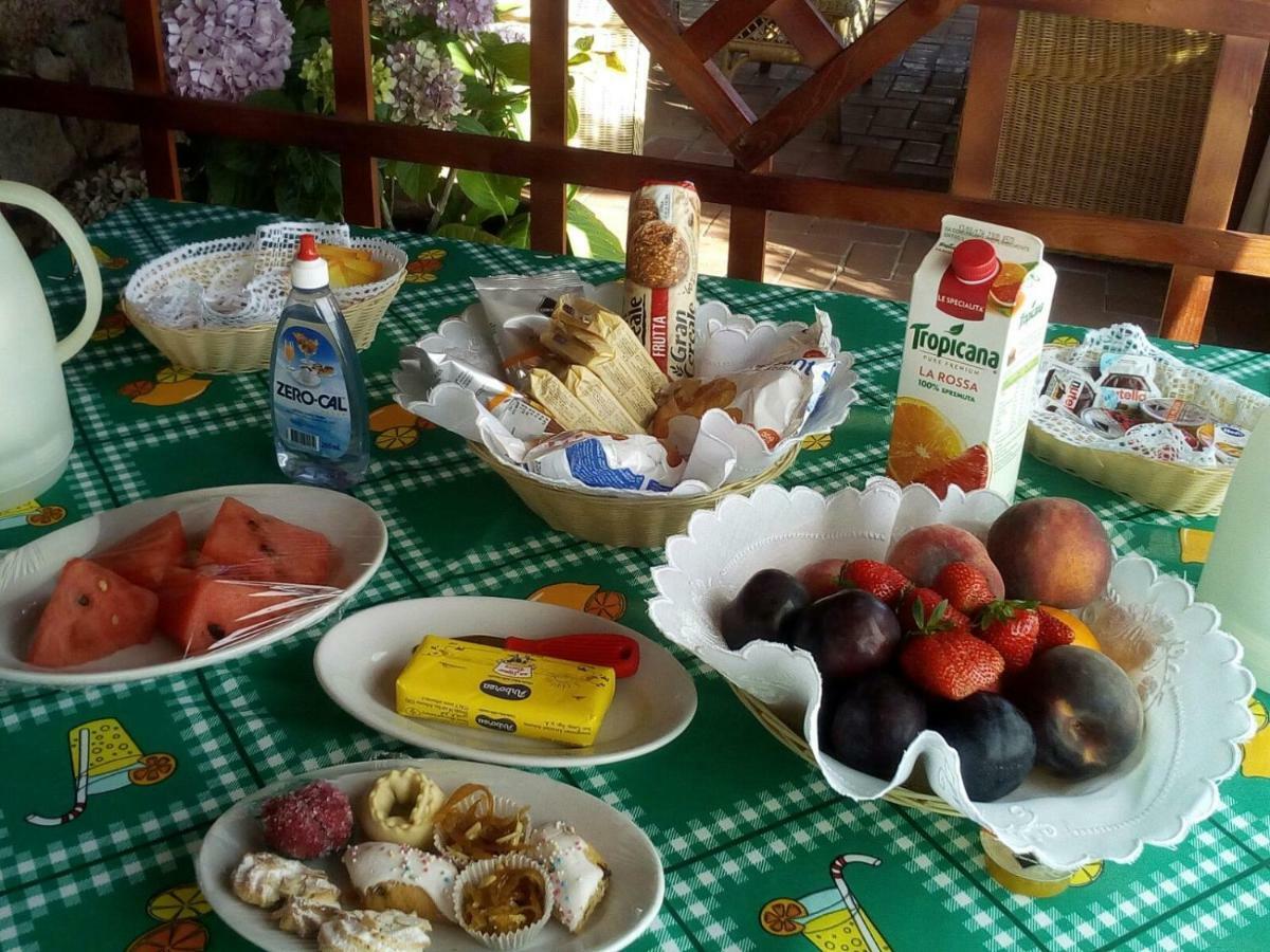 Villa Kate B&B Porto San Paolo  Luaran gambar
